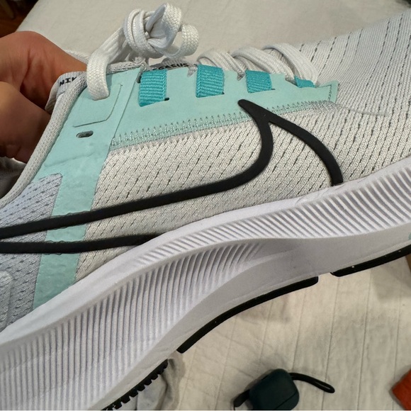 Nike Air Zoom Pegasus 38 Running Athletic Sneakers - Picture 6 of 9